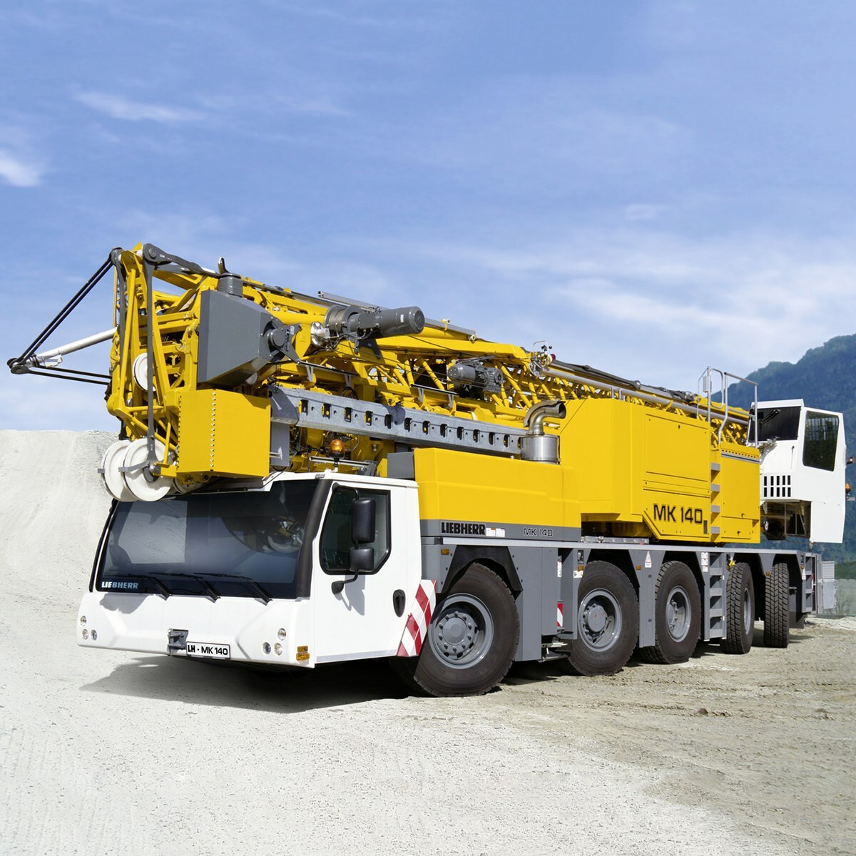 LIEBHERR MK 140 ダイキャストスケールモデル Amazon.com: WSI for LIEBHERR MK140 Crane 54-2003 1/50