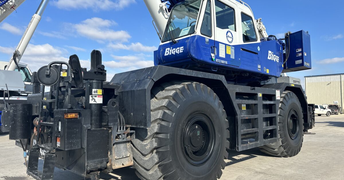 2013 Tadano GR-1000XL-2 Rough Terrain Crane For Sale | Bigge.com